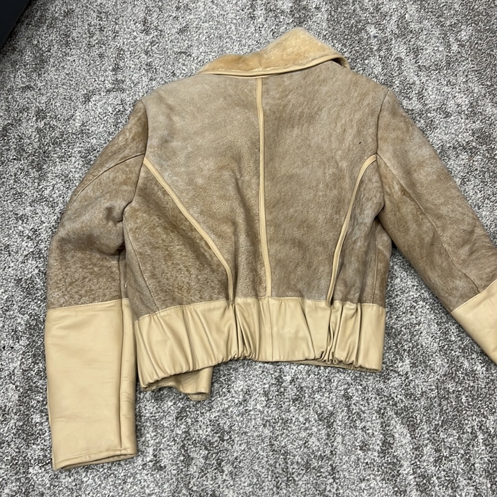 Beautiful warm jacket - Picture 6 of 8
